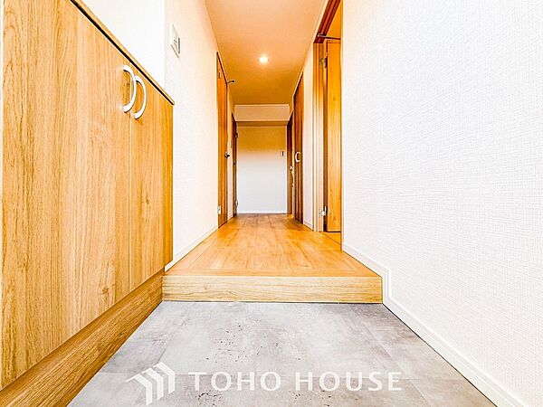 居住者の帰り、訪れる方を優しく迎えてくれる玄関です。