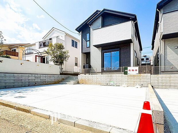 表現された空間は豊かな光と風を纏い、暮らしの時間を豊かにしてくれます。