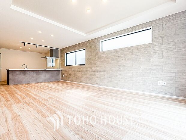 開放感あるリビングダイニング。ご家族とのんびりしたひと時を過ごせますね。