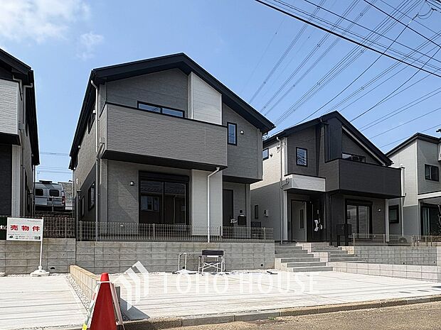 表現された空間は豊かな光と風を纏い、暮らしの時間を豊かにしてくれます。