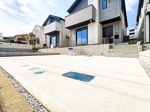 カースペースもゆとりある空間を保っています。