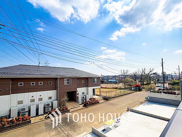 開放的で気持ちの良い眺望と青い空を満喫できます。