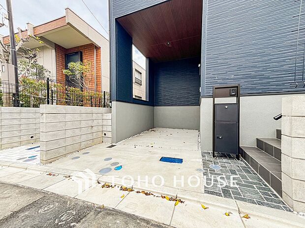 カースペースもゆとりある空間を保っています。