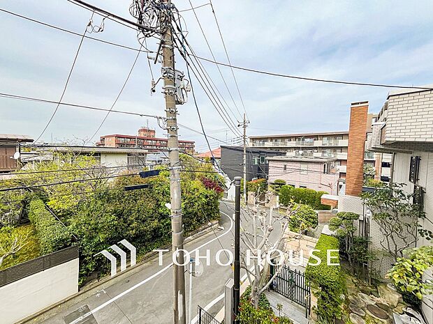 開放的で気持ちの良い眺望と青い空を満喫できます。