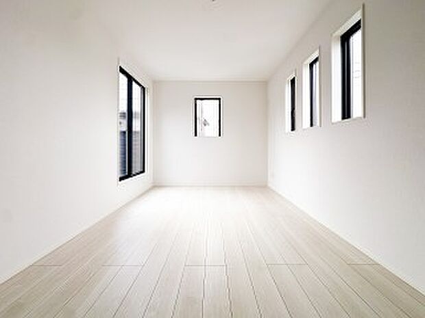 環境の良い場所にセンス良く暮らしたい、こだわりの室内には至福のシーンが繰り広げられます。