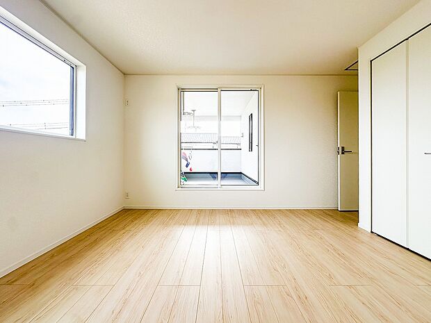 環境の良い場所にセンス良く暮らしたい、こだわりの室内には至福のシーンが繰り広げられます。