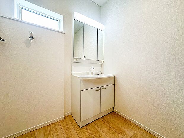 洗面台・洗面所ご家族の1日が始まり、1日の終わりを締めくくる洗面空間。