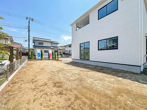 表現された空間は豊かな光と風を纏い、暮らしの時間を豊かにしてくれます。