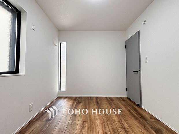 採光もアクセントの一つとして。プライベートルームにはやさしい光が射し込んでいます。