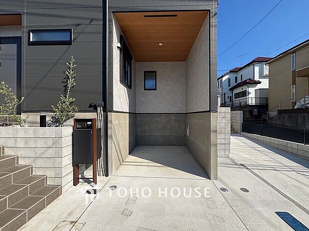 カースペースもゆとりある空間を保っています。