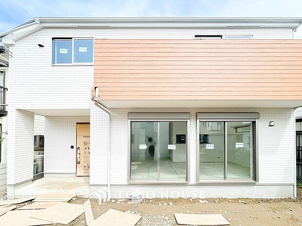 時間のゆとりと空間、爽やかな陽光がもたらす光と風を贅沢なまでに感じる暮らしが始まります。