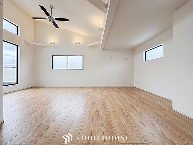 ご家族やお客様との時間など、多くの時を刻む空間。何気なく過ぎる時でさえも上質なひと時に。