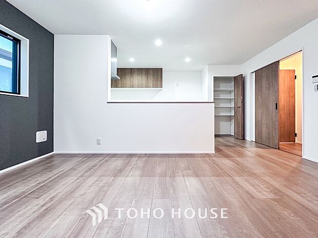 美味しいお料理も楽しいお喋りもキッチンを中心に広がります。