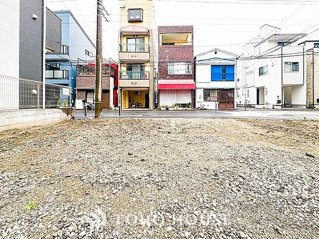 閑静な住宅街の陽当りに恵まれた土地で寛ぎに満ちた生活を。