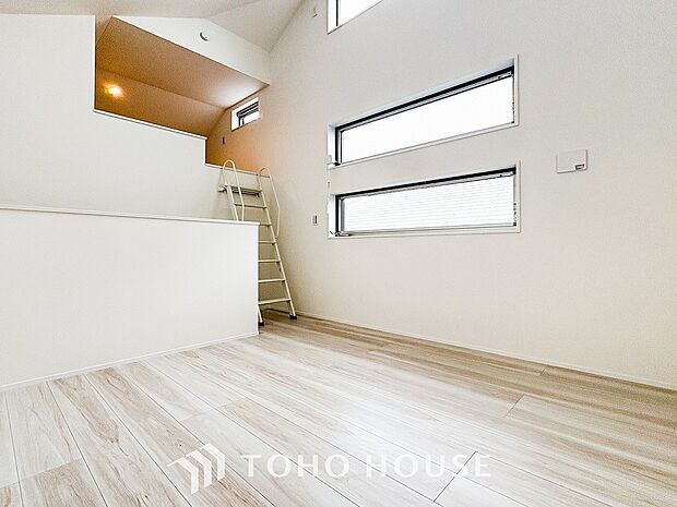 環境の良い場所にセンス良く暮らしたい、こだわりの室内には至福のシーンが繰り広げられます。