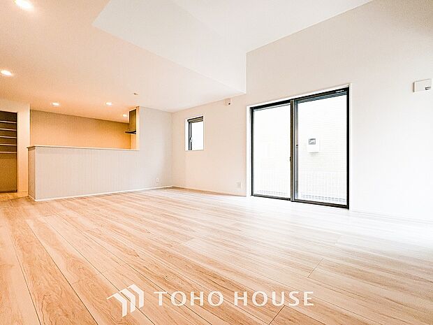 ここにはみんなが集い、食事と楽しい会話が始まるスペース。