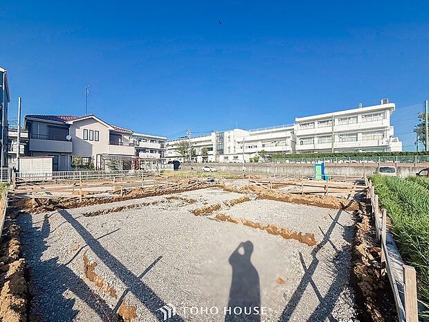 閑静な住宅地で小さなお子様がいるご家族にも安心な住環境が魅力です。