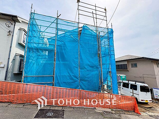 時代の流れに惑わされないシックなカラートーンで街並みに溶け込む外観。