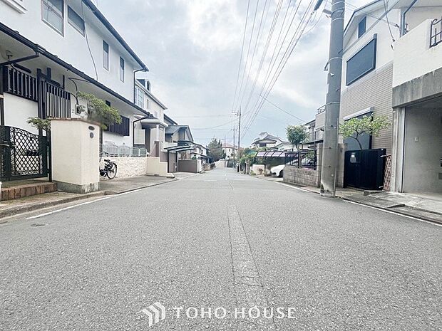 落ち着きのある閑静な住宅街。きっとここからご家族のかけがえのない想い出が作られることでしょう。