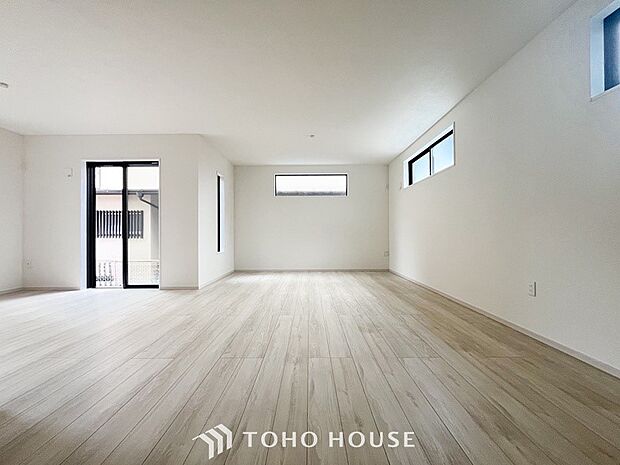 開放感あるリビングダイニング。ご家族とのんびりしたひと時を過ごせますね。