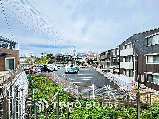 開放的で気持ちの良い眺望と青い空を満喫できます。