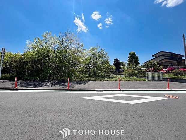 開放的で気持ちの良い眺望と青い空を満喫できます。