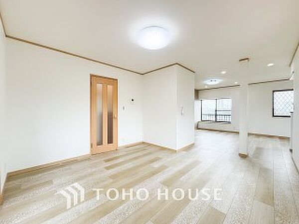 ここにはみんなが集い、食事と楽しい会話が始まるスペース。
