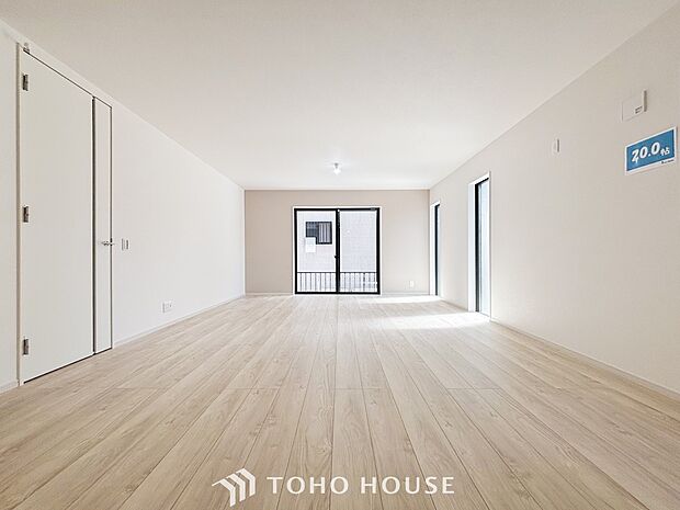 落ち着いた雰囲気に包まれた伸びやかな空間で、ゆったりと家族団らんの時間を過ごせます。