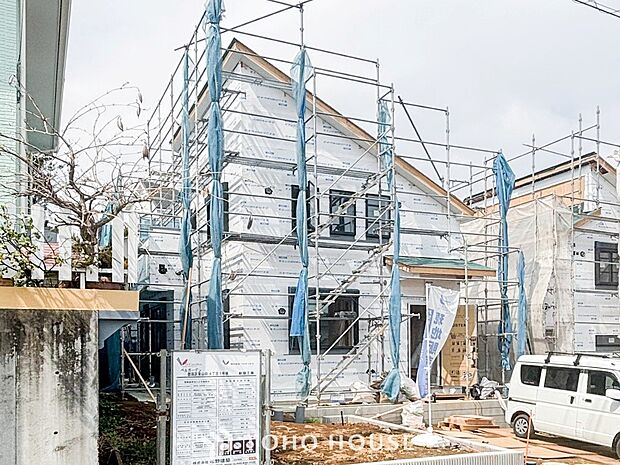 閑静な住宅街の一角、ひと時のくつろぎが生まれ、ゆっくりと愛着が育まれていきます。