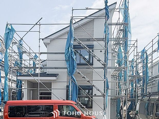 閑静な住宅街の一角、ひと時のくつろぎが生まれ、ゆっくりと愛着が育まれていきます。