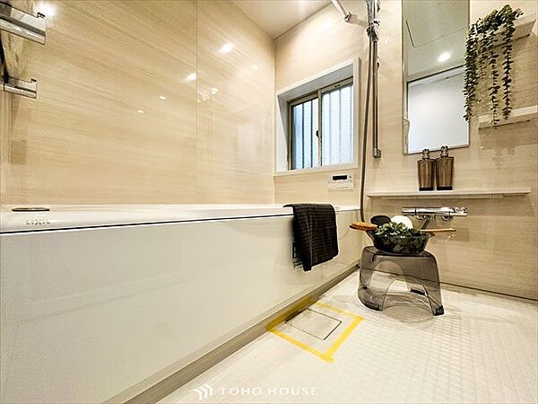 一日の疲れが癒される優雅なバスタイムを堪能できるゆとりあるバスルームです。
