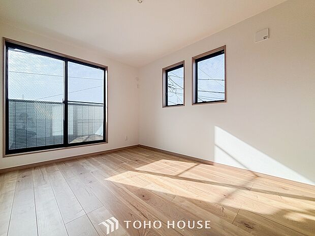 環境の良い場所にセンス良く暮らしたい、こだわりの室内には至福のシーンが繰り広げられます。