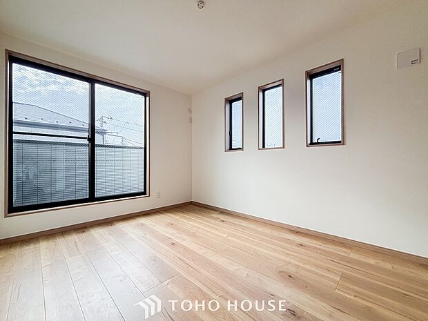 環境の良い場所にセンス良く暮らしたい、こだわりの室内には至福のシーンが繰り広げられます。