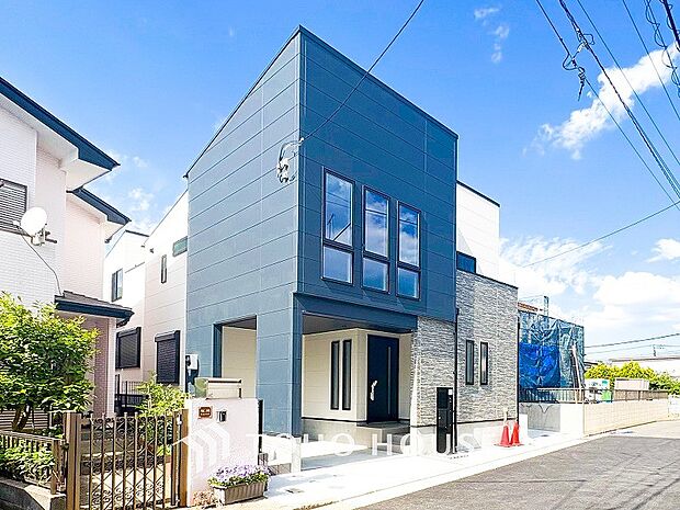 閑静な住宅街の一角、ひと時のくつろぎが生まれ、ゆっくりと愛着が育まれていきます。