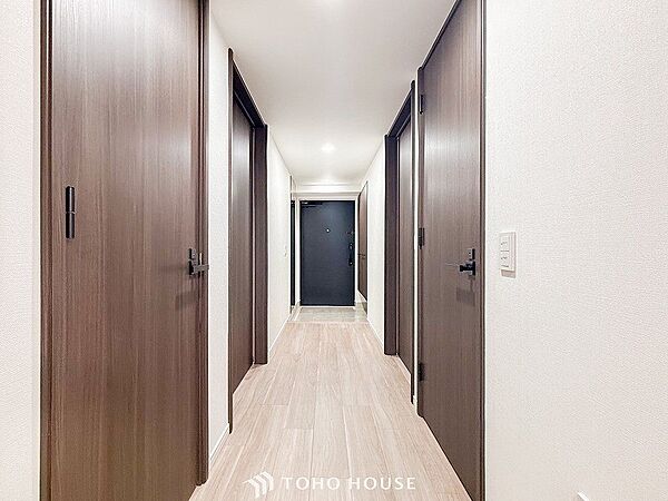 居住者の帰り、訪れる方を優しく迎えてくれる玄関です。