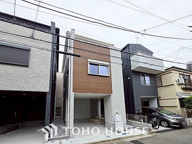 帰宅されるご家族や、訪れる方を優しく迎える・安らぎに満ちた生活空間を予感させてくれます。
