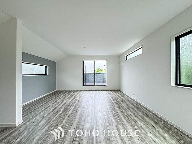 ご家族やお客様との時間など、多くの時を刻む空間。何気なく過ぎる時でさえも上質なひと時に。