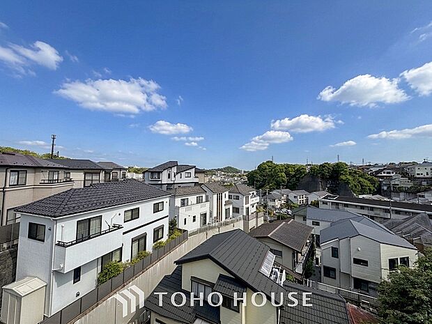 開放的で気持ちの良い眺望と青い空を満喫できます。