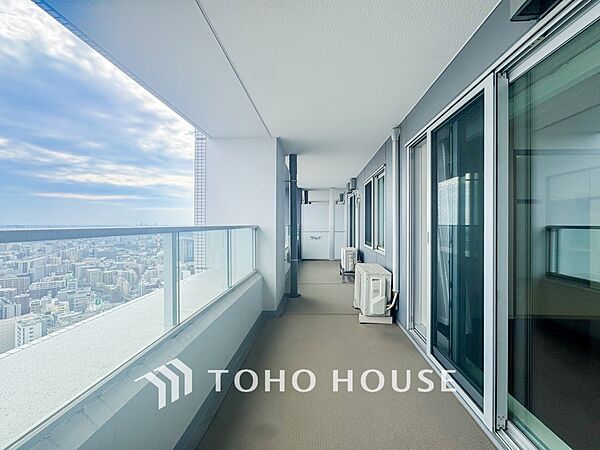 お部屋にも爽やかな風と暖かく柔らかな日差しが差し込み、毎日の暮らしを豊かに彩ります。
