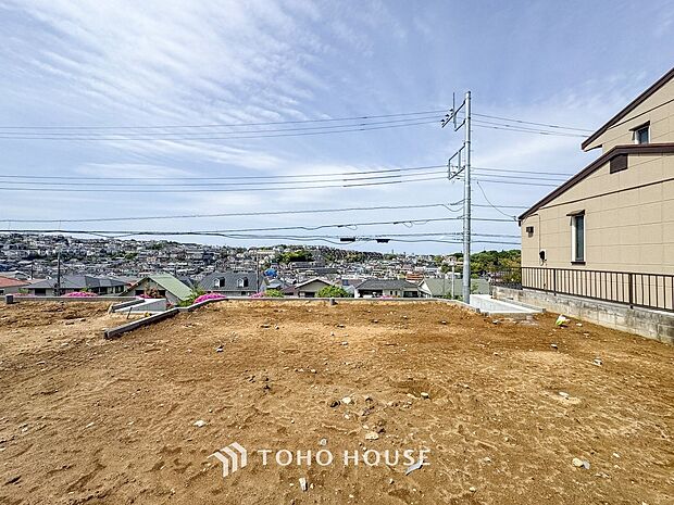 静な住宅地で穏やかな暮らしを実現できるロケーションです。