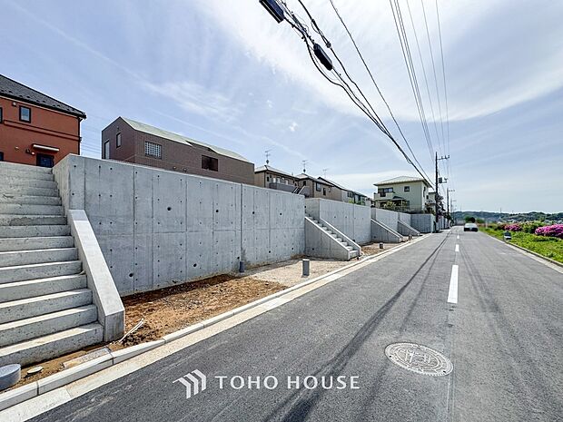 表現された空間は豊かな光と風を纏い、暮らしの時間を豊かにしてくれます。