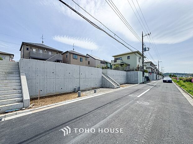 表現された空間は豊かな光と風を纏い、暮らしの時間を豊かにしてくれます。
