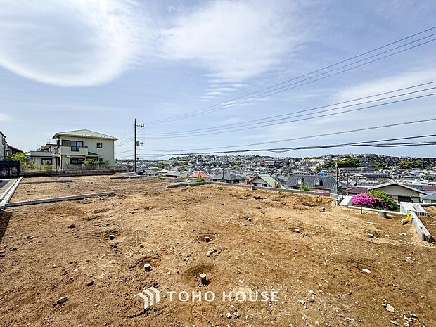 閑静な住宅街の陽当りに恵まれた土地で寛ぎに満ちた生活を。