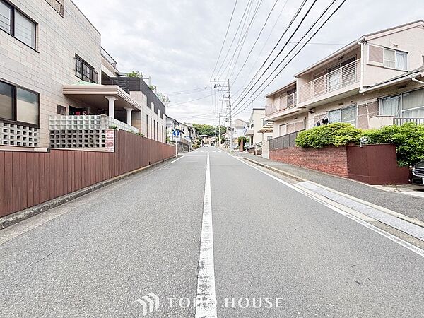 忙しく過ぎゆく日常を置き去るほど、ゆったりした時間が流れる住環境。