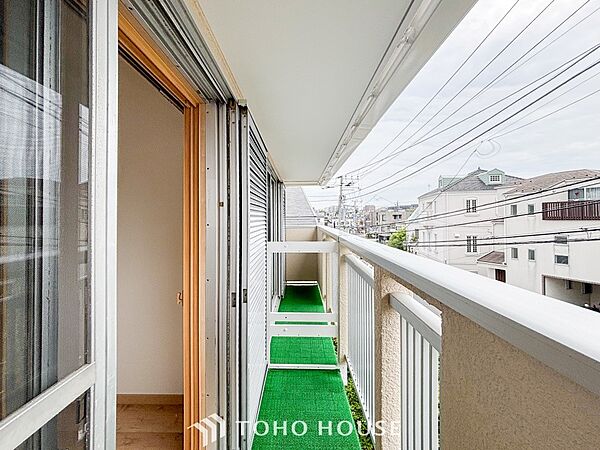 お部屋にも爽やかな風と暖かく柔らかな日差しが差し込み、毎日の暮らしを豊かに彩ります。