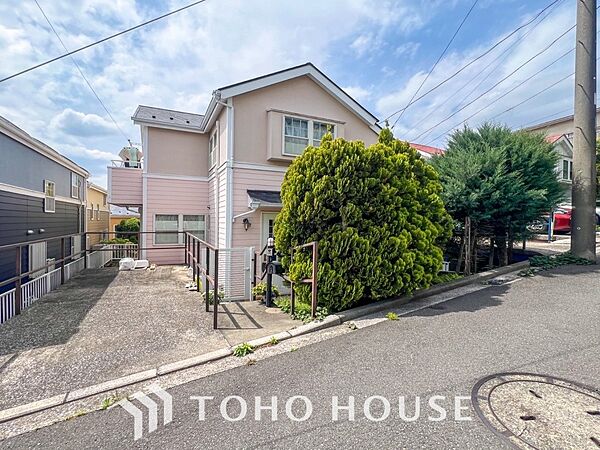忙しく過ぎゆく日常を置き去るほど、ゆったりした時間が流れる住環境。
