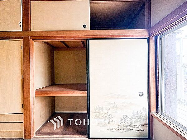 空間を余すところなく有効利用した収納は生活空間をより上質なものにしてくれるでしょう。