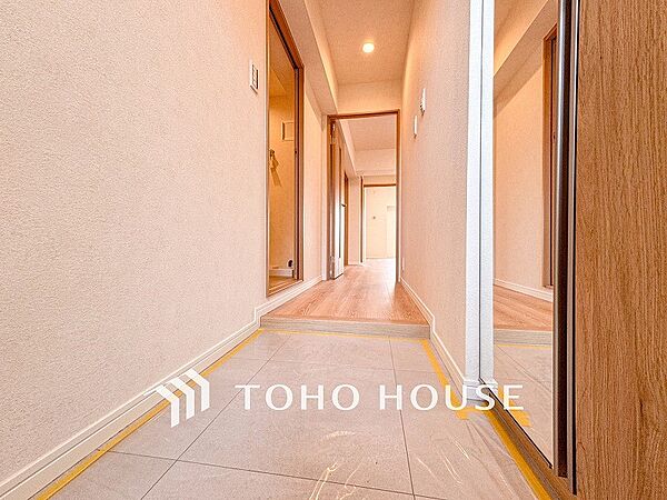 居住者の帰り、訪れる方を優しく迎えてくれる玄関です。