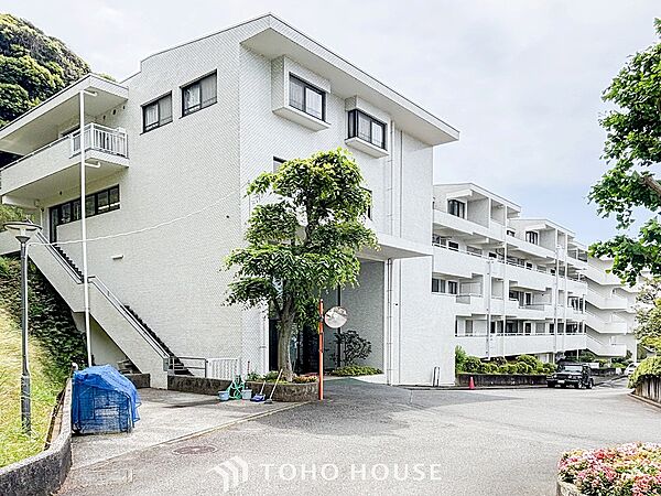 時代の流れに惑わされないシックなカラートーンで街並みに溶け込む外観。