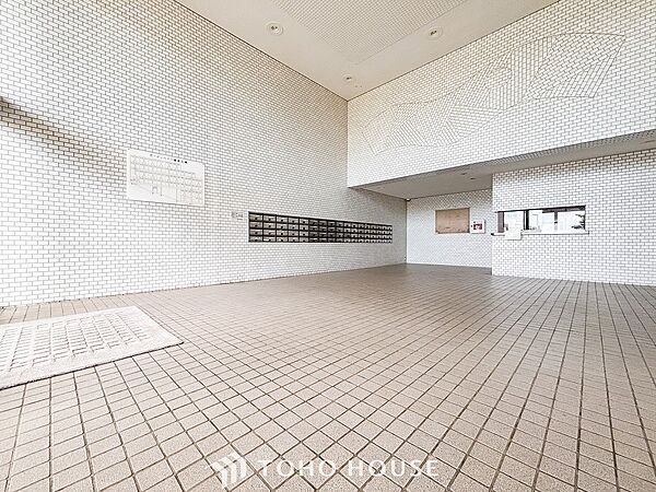 訪れるゲストや住む人を優しく迎え入れてくれる明るい空間です。